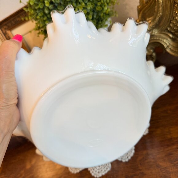 Vintage Fenton Silver Crest 11" Milk Glass Large Ruffled Bowl Dish - Picture 10 of 13